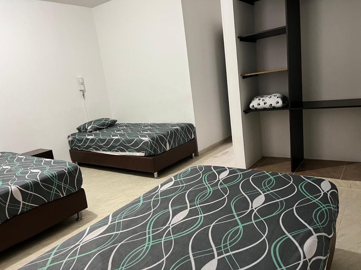 Hotel Marialu Ocaña Екстериор снимка