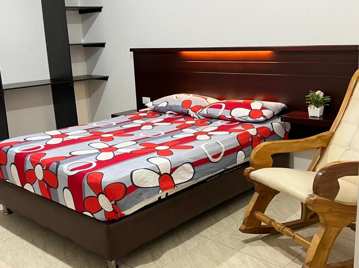 Hotel Marialu Ocaña Екстериор снимка