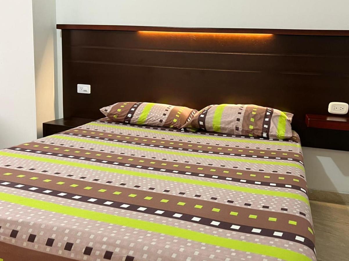 Hotel Marialu Ocaña Екстериор снимка