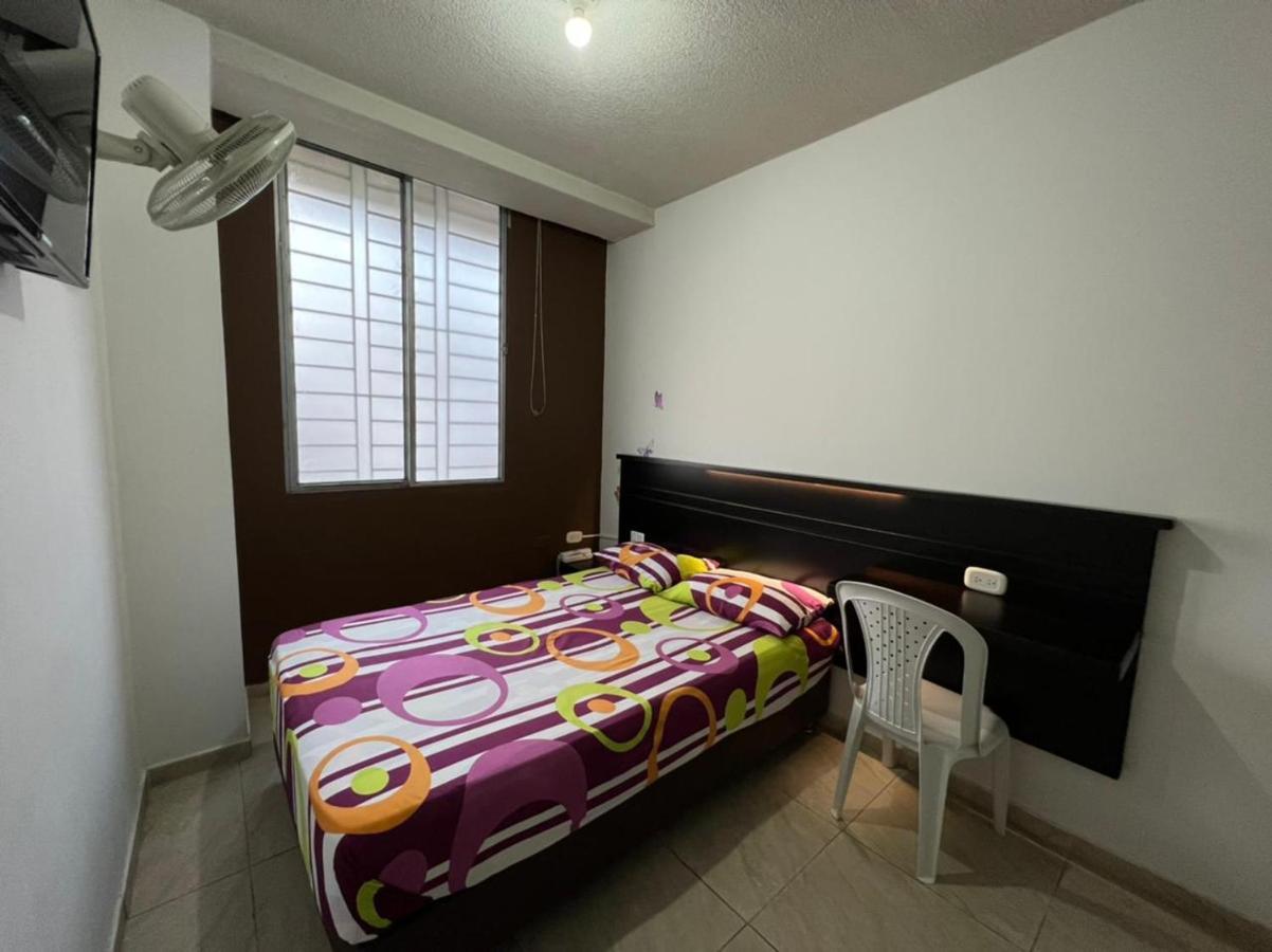 Hotel Marialu Ocaña Екстериор снимка