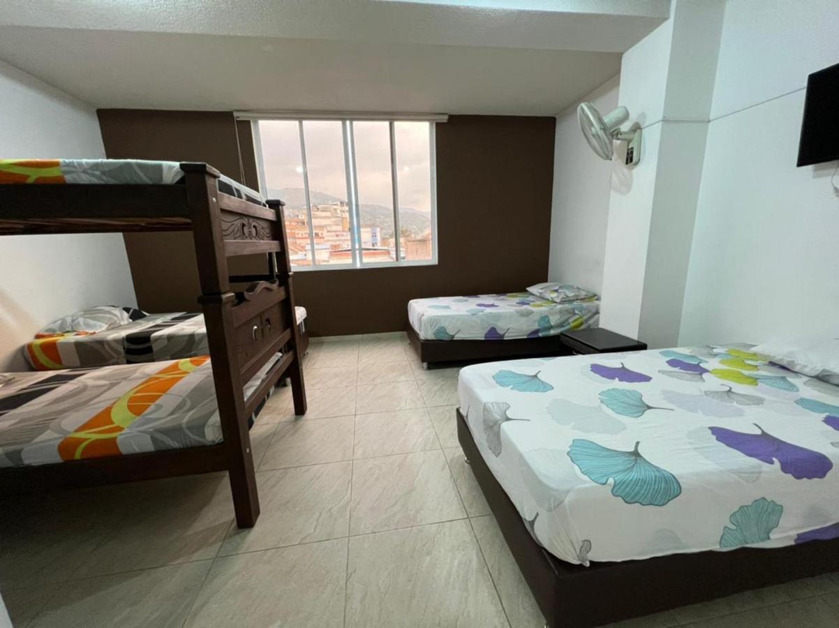 Hotel Marialu Ocaña Екстериор снимка