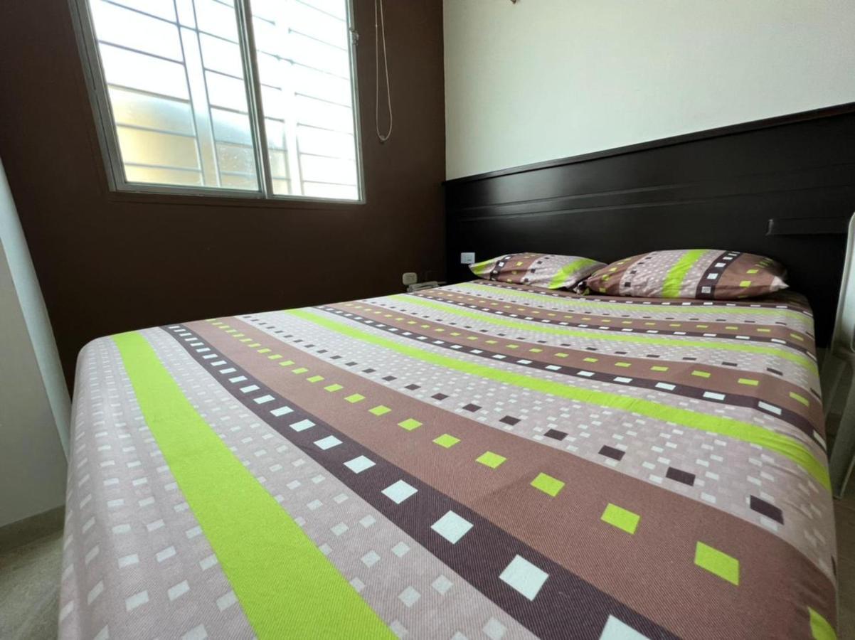 Hotel Marialu Ocaña Екстериор снимка