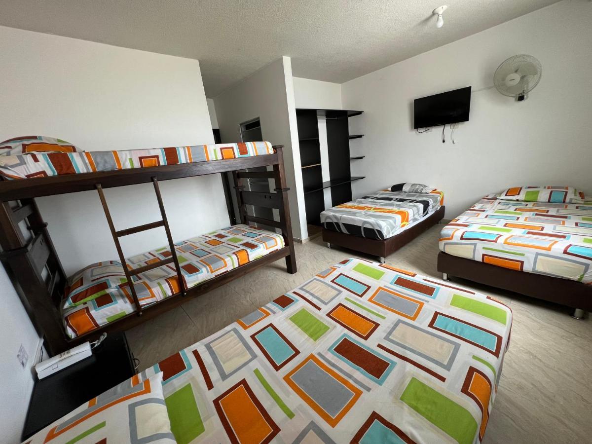 Hotel Marialu Ocaña Екстериор снимка