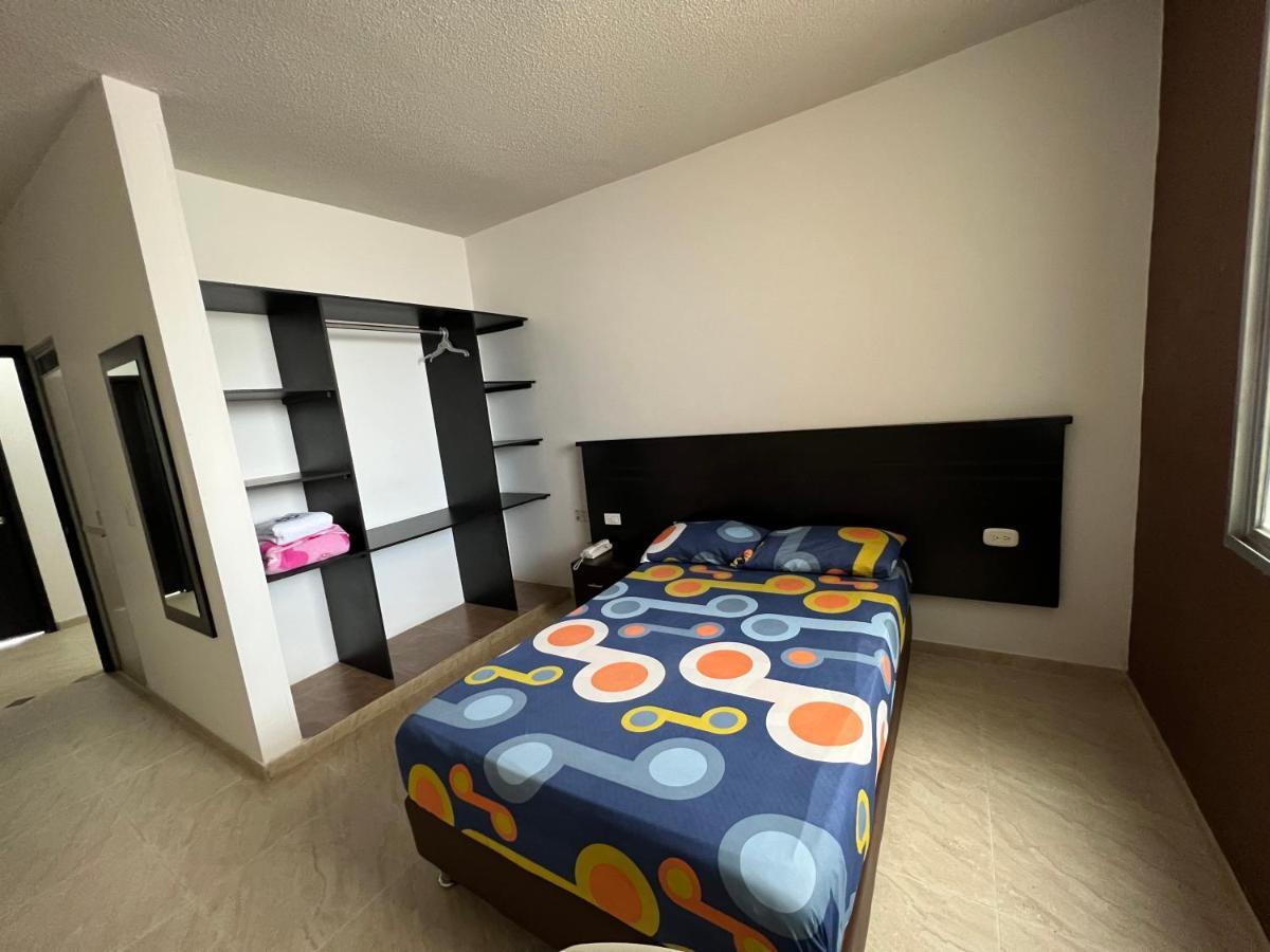 Hotel Marialu Ocaña Екстериор снимка