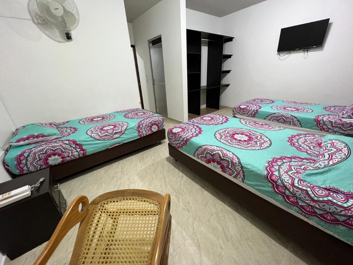 Hotel Marialu Ocaña Екстериор снимка