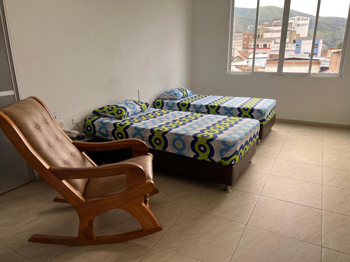 Hotel Marialu Ocaña Екстериор снимка