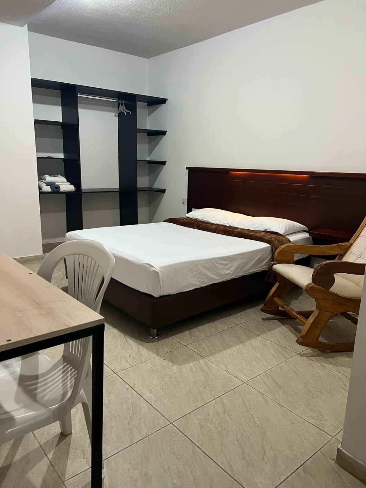 Hotel Marialu Ocaña Екстериор снимка
