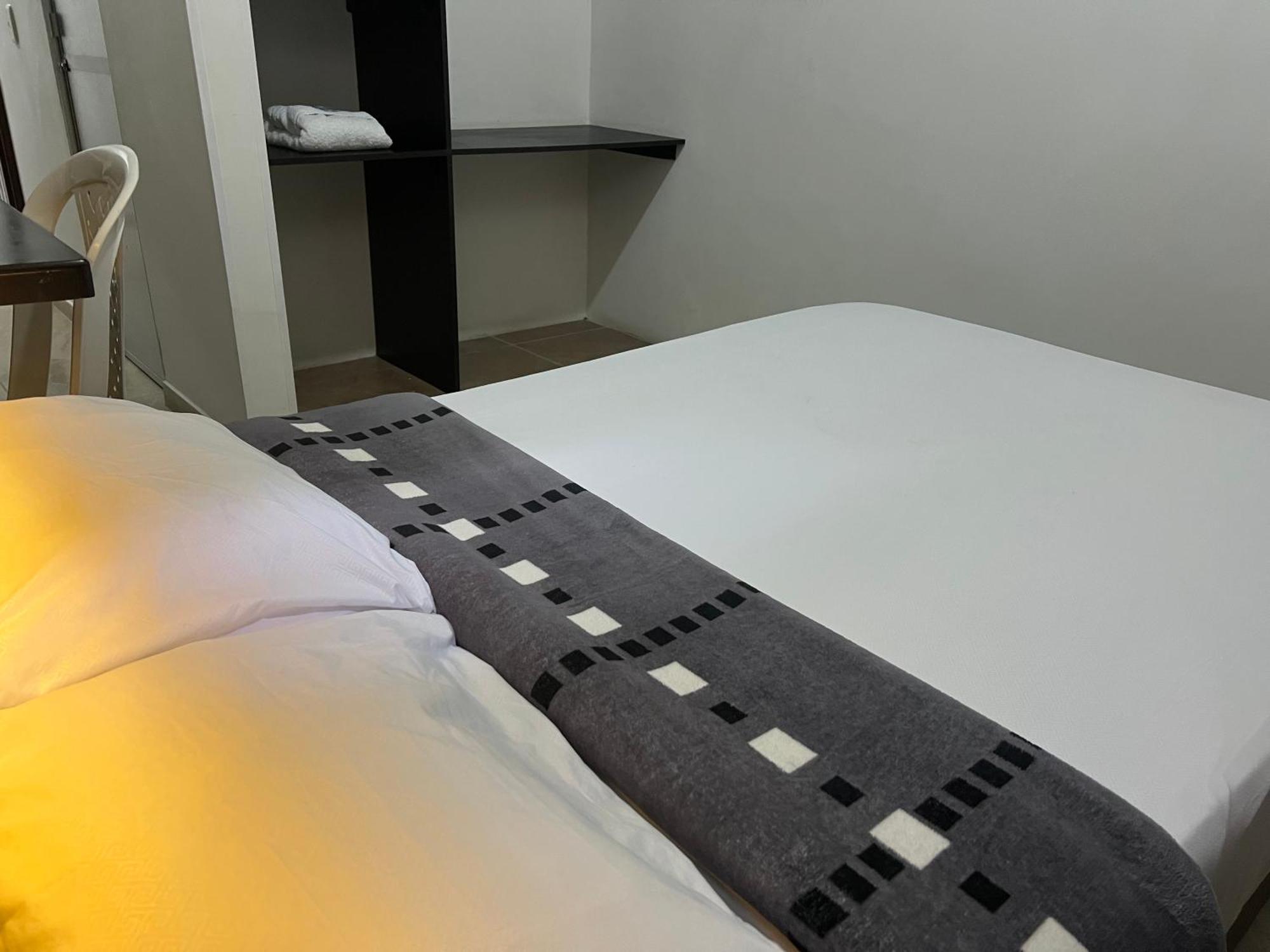 Hotel Marialu Ocaña Екстериор снимка