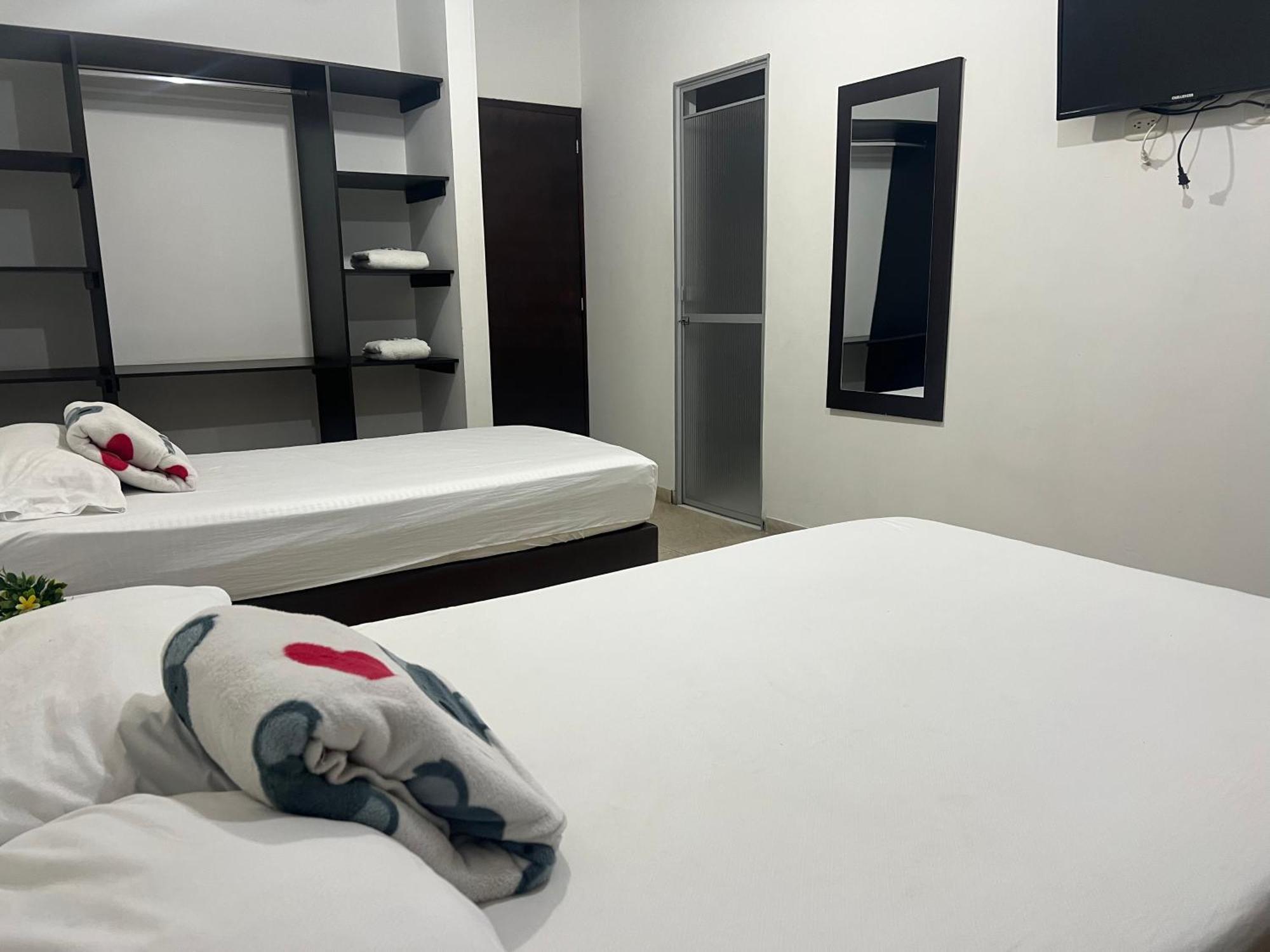 Hotel Marialu Ocaña Екстериор снимка