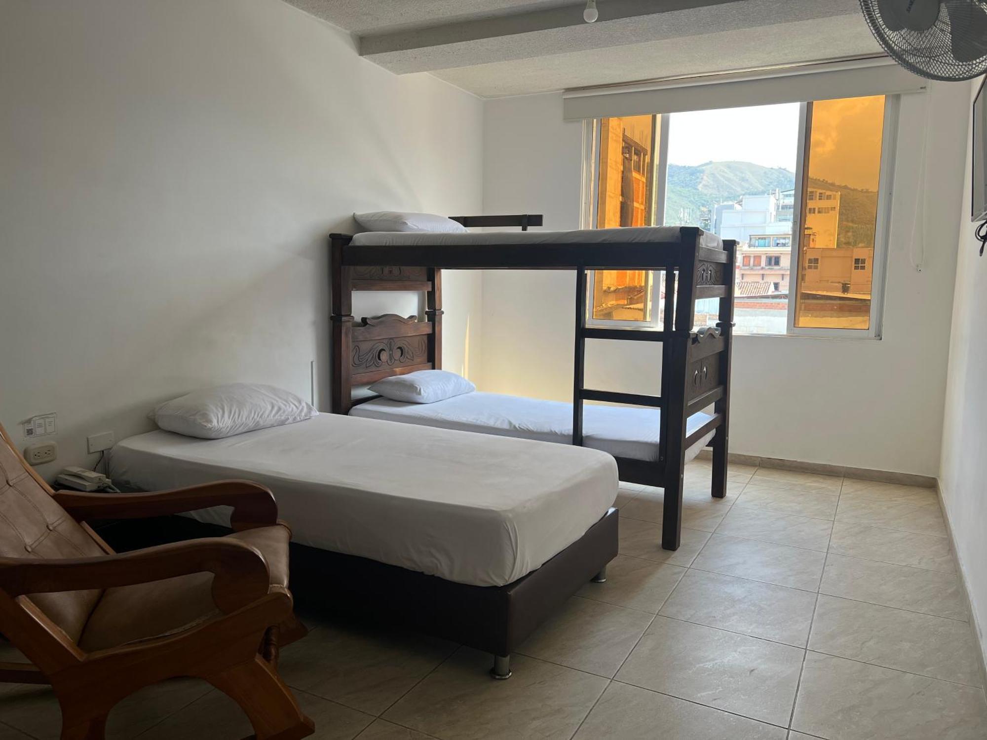 Hotel Marialu Ocaña Екстериор снимка