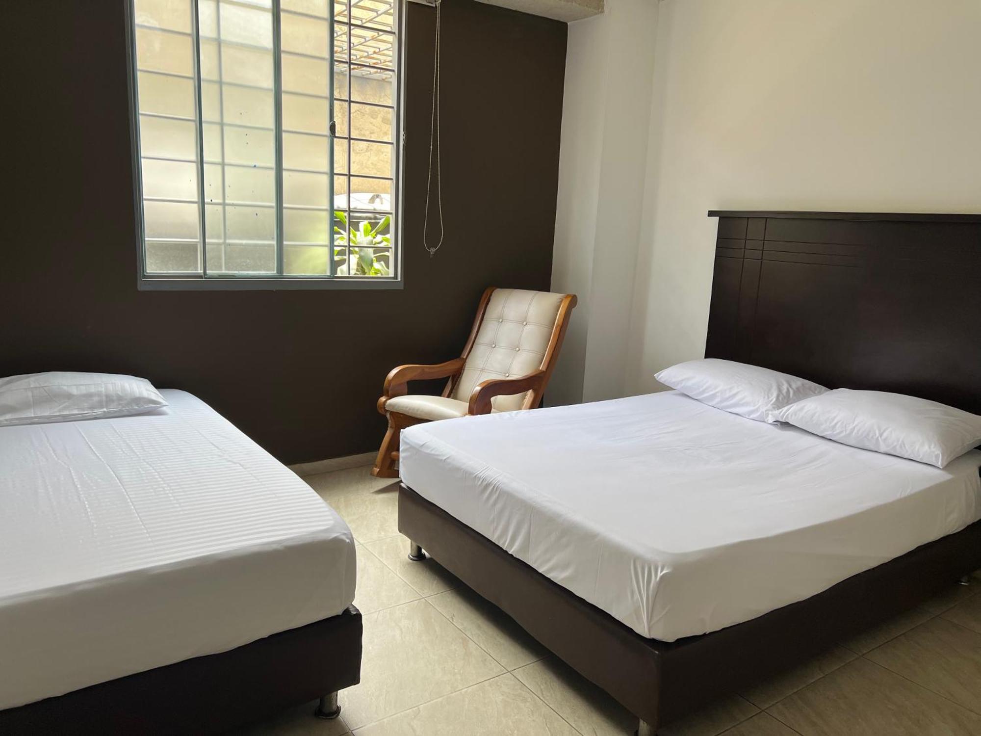 Hotel Marialu Ocaña Екстериор снимка
