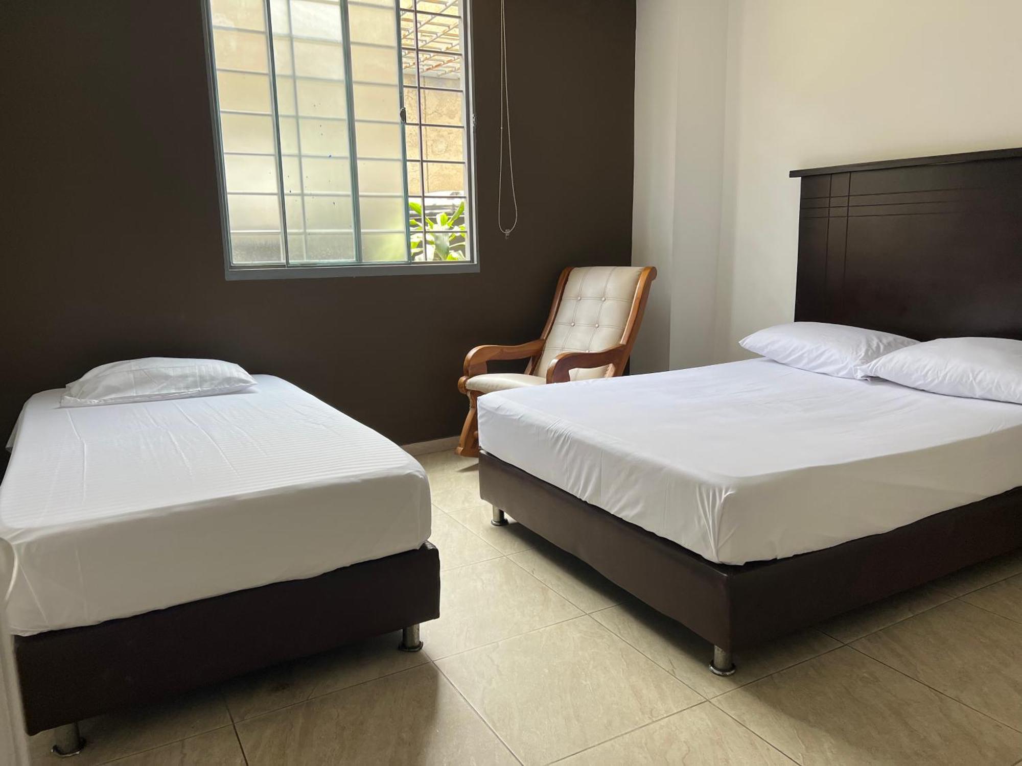 Hotel Marialu Ocaña Екстериор снимка