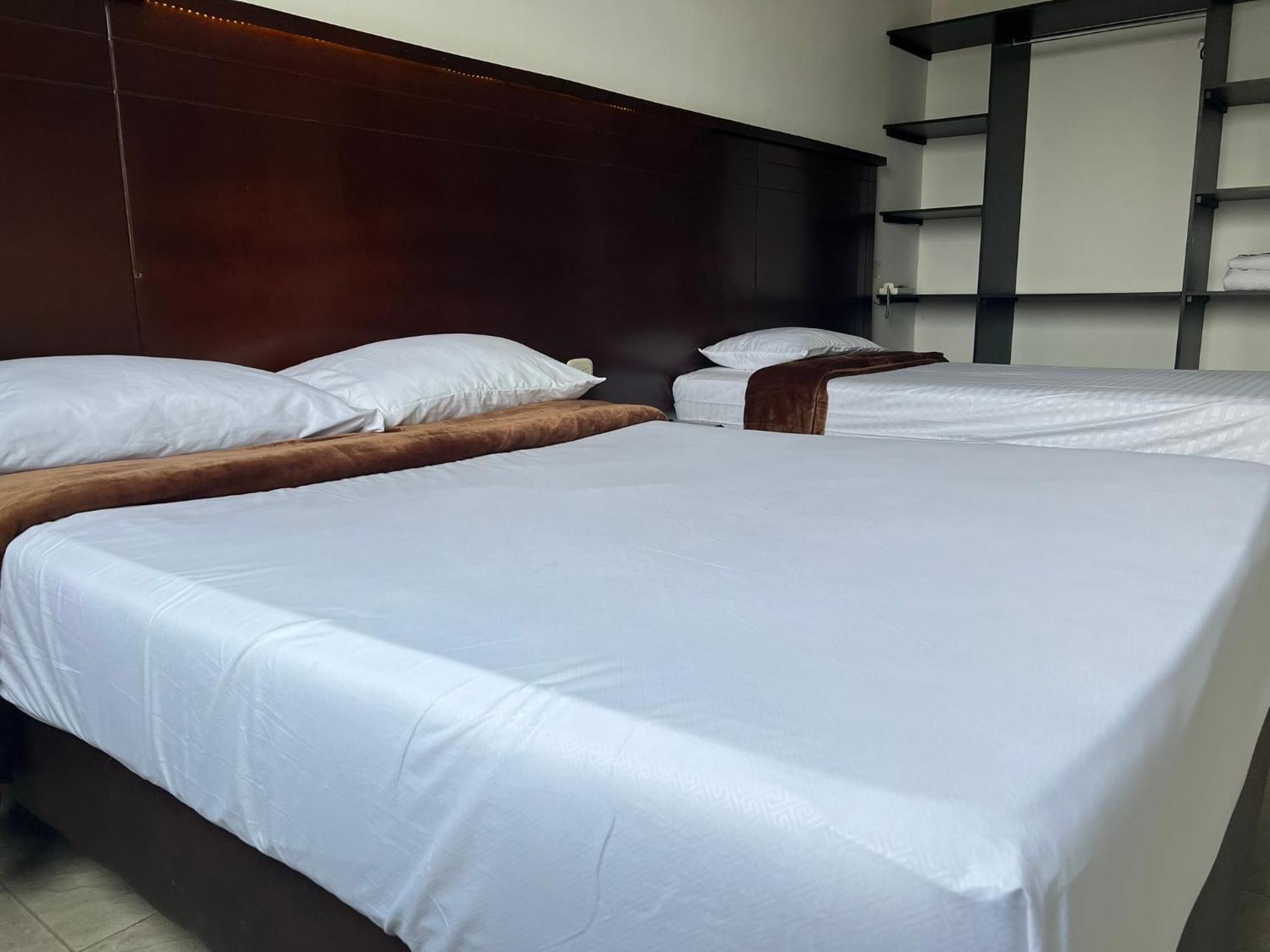 Hotel Marialu Ocaña Екстериор снимка