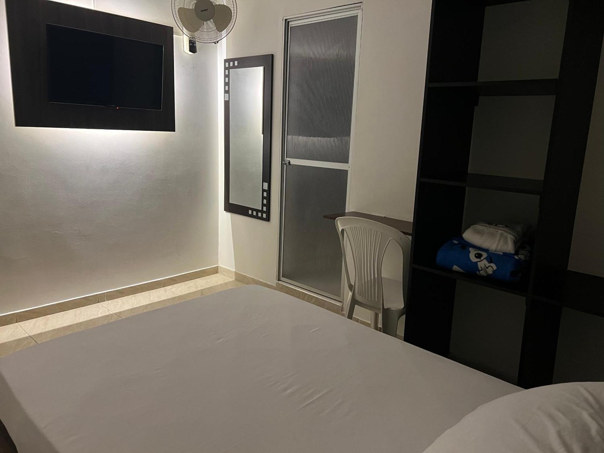 Hotel Marialu Ocaña Екстериор снимка
