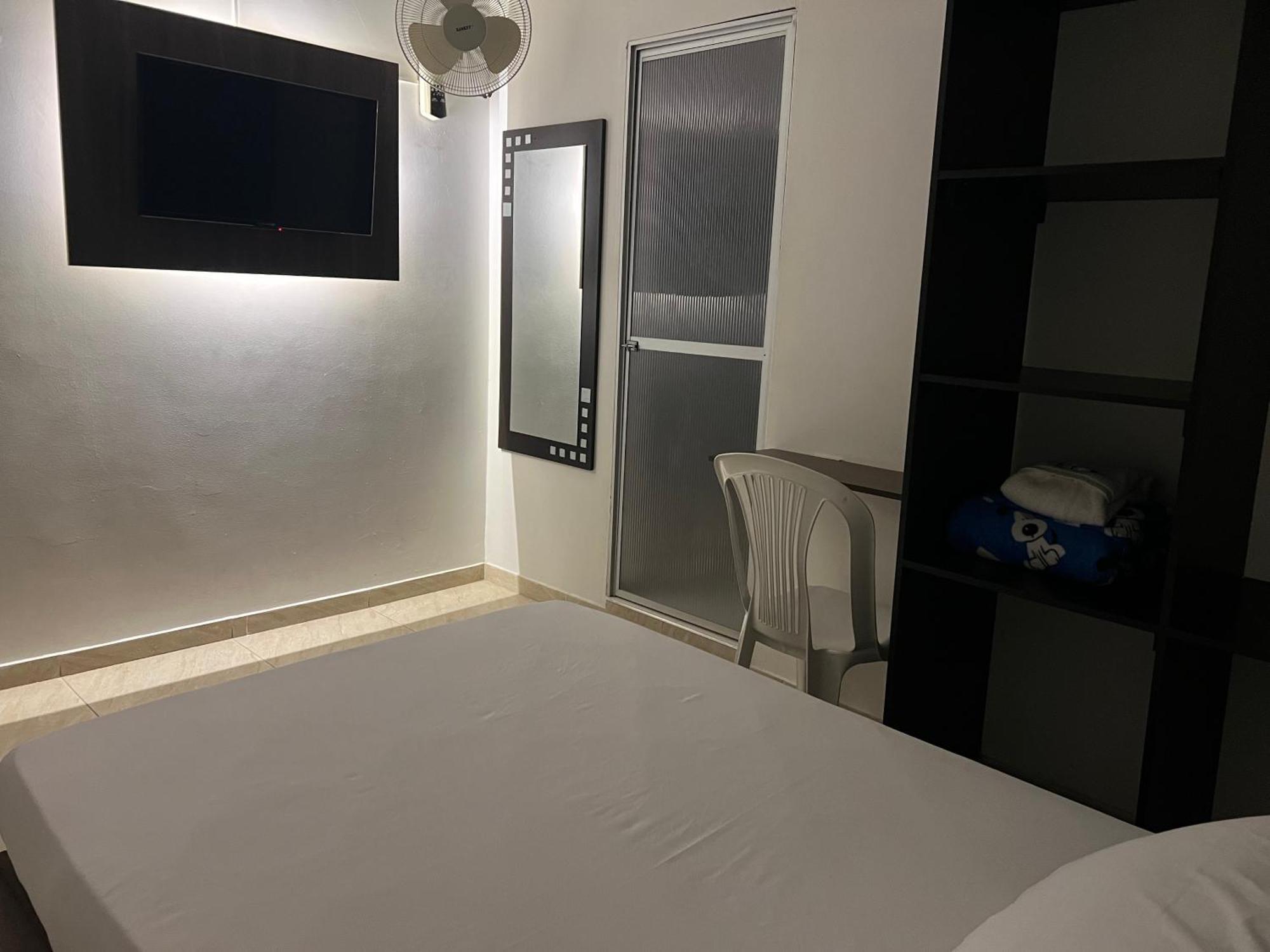 Hotel Marialu Ocaña Екстериор снимка