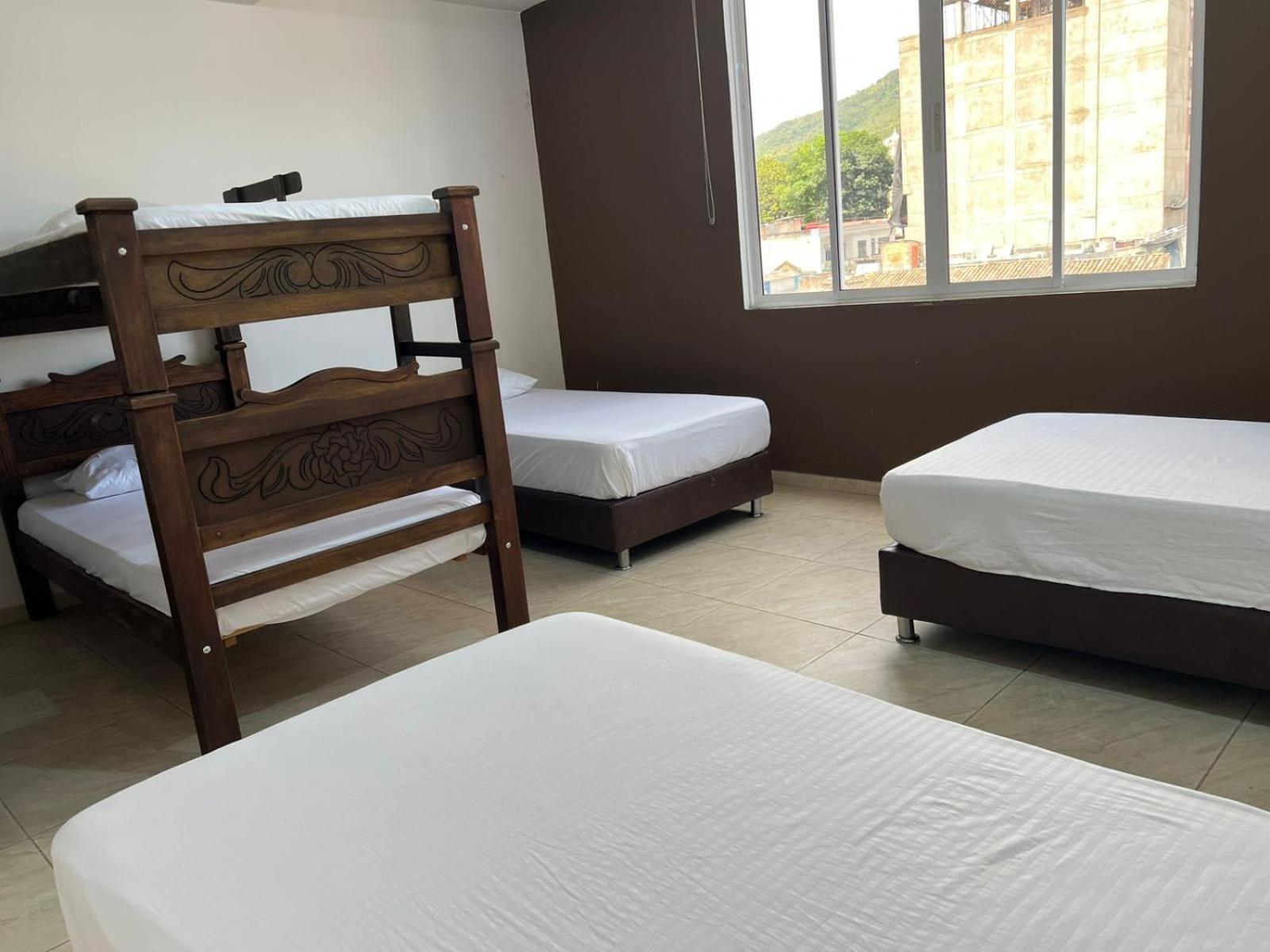 Hotel Marialu Ocaña Екстериор снимка