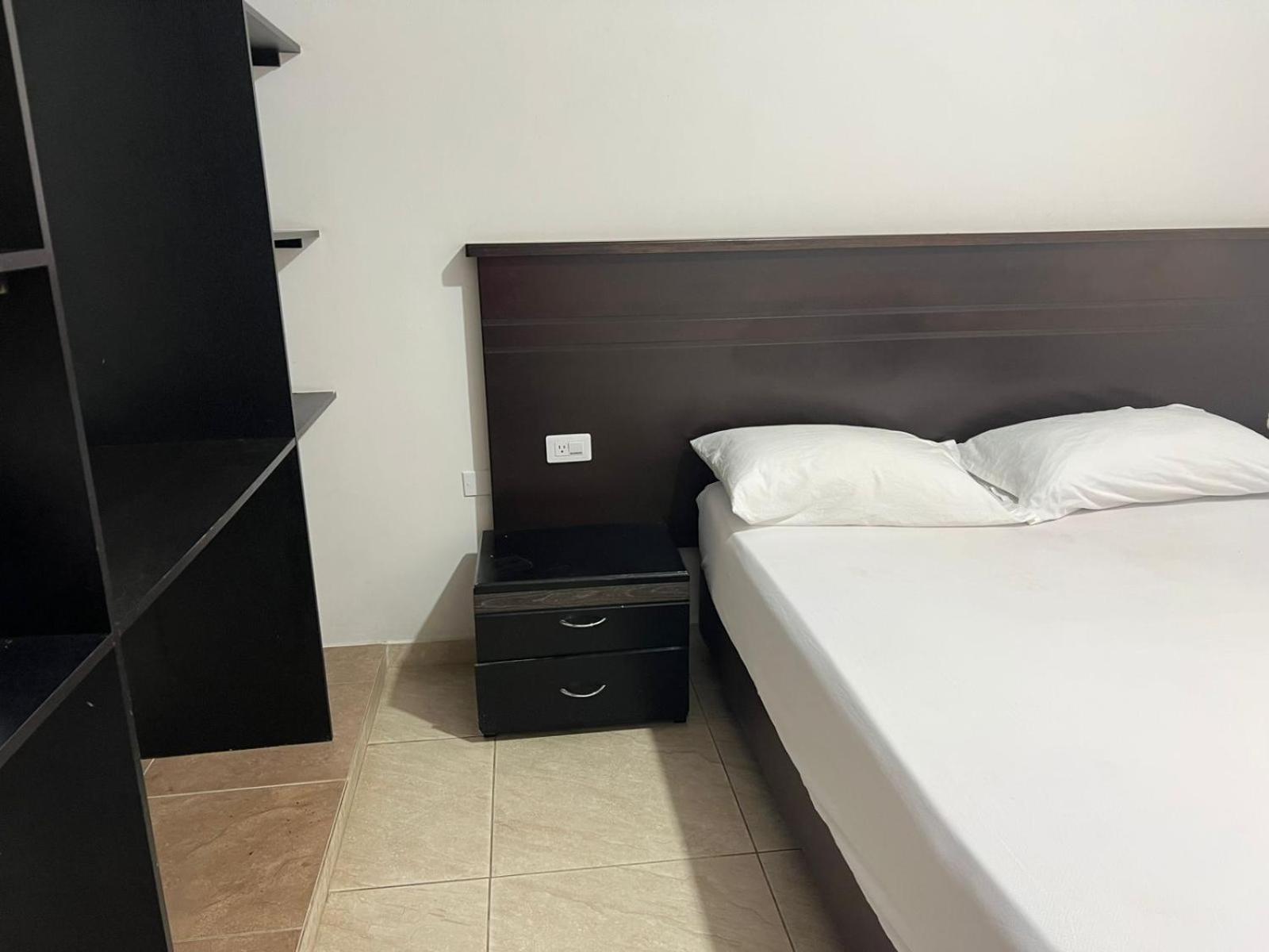 Hotel Marialu Ocaña Екстериор снимка