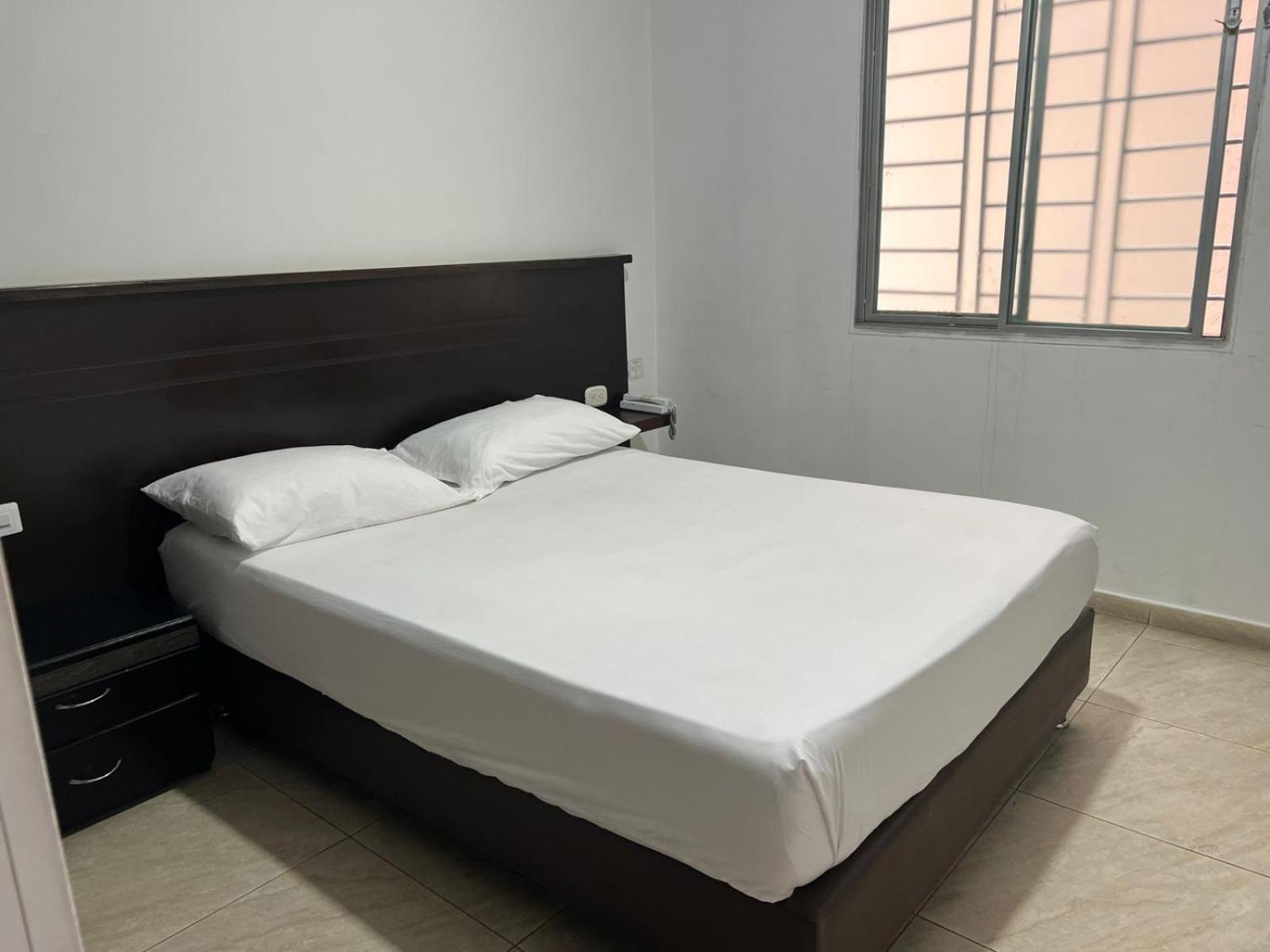Hotel Marialu Ocaña Екстериор снимка